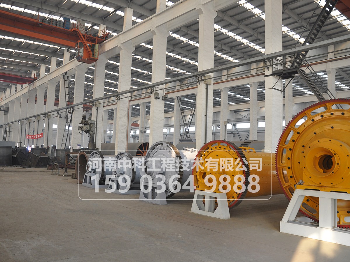 在水泥粉磨中使用輥壓機(jī)有何優(yōu)點(diǎn)？
